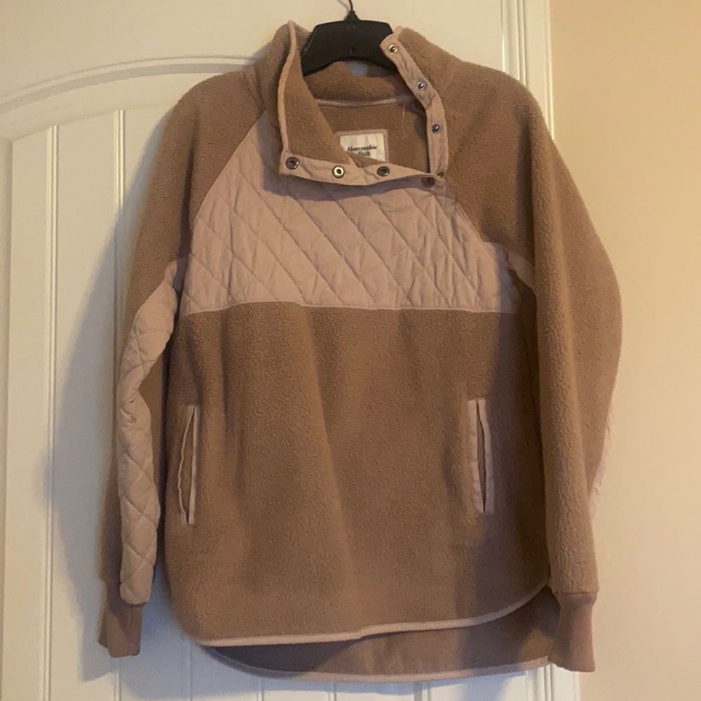 EUC ABERCROMBIE AND FITCH ASYMMETRIC SNAP FLEECE SIXS SMALL BLUSH